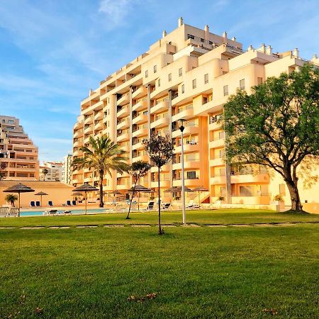 פורטימאו Beautiful Apartment In Paradisiac Praia Da Rocha מראה חיצוני תמונה