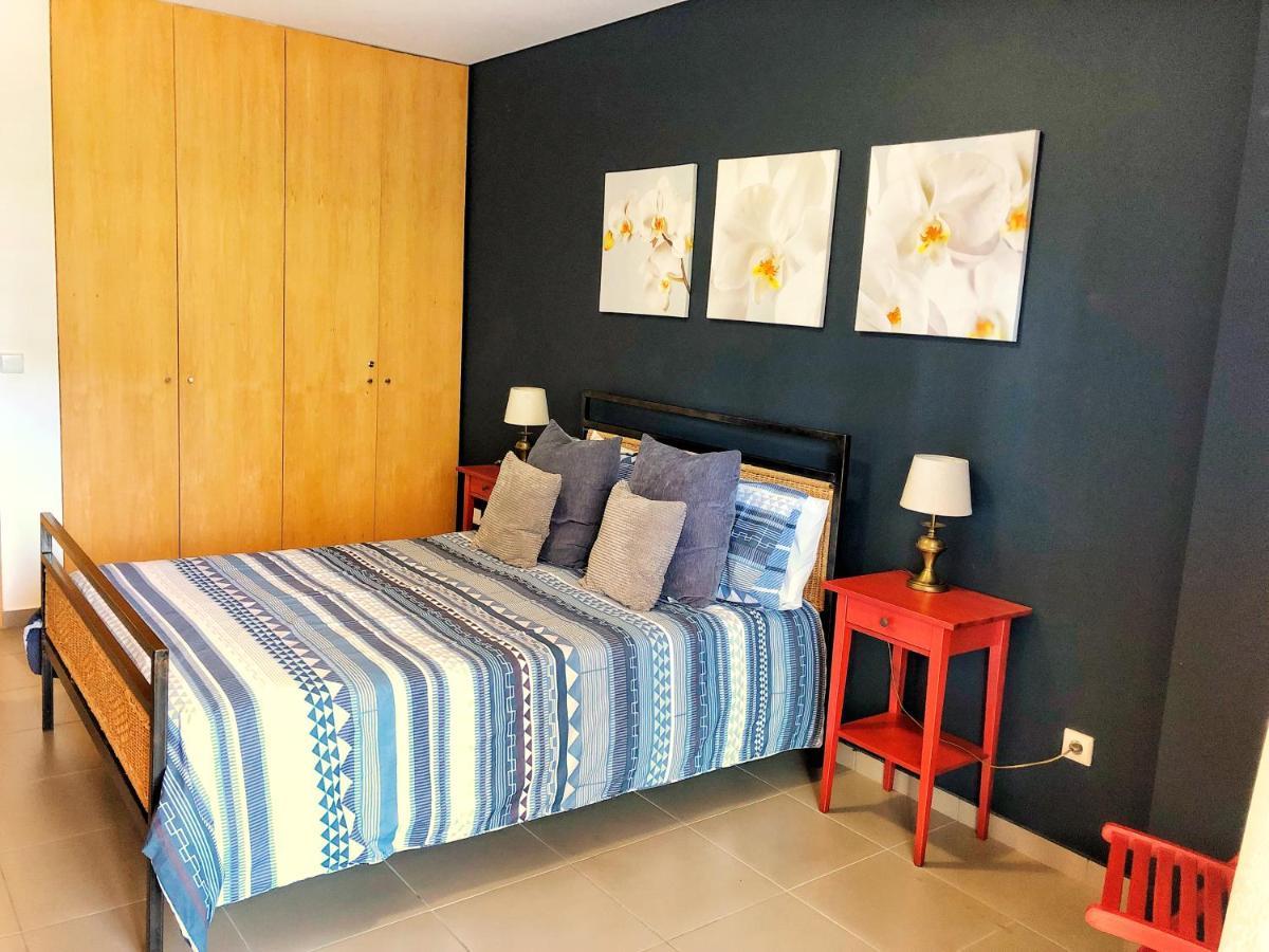 פורטימאו Beautiful Apartment In Paradisiac Praia Da Rocha מראה חיצוני תמונה
