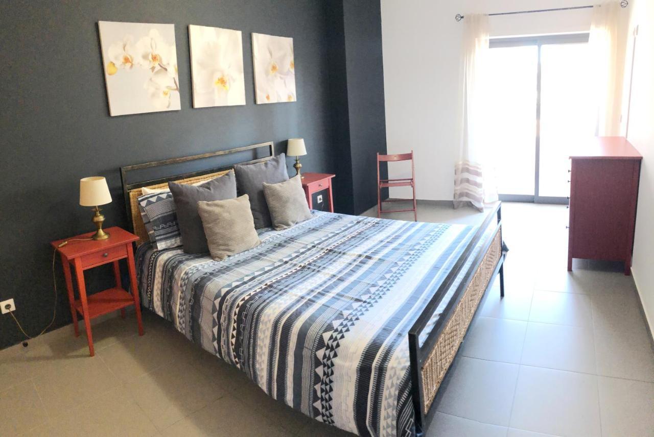פורטימאו Beautiful Apartment In Paradisiac Praia Da Rocha מראה חיצוני תמונה